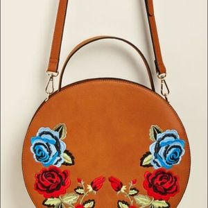 ModCloth Brand circular floral embroidered purse